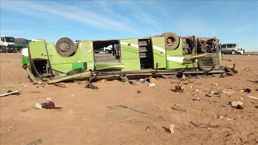 ارتفاع حصيلة ضحايا حادث سير جنوب غربي الجزائر إلى 14 قتيلا