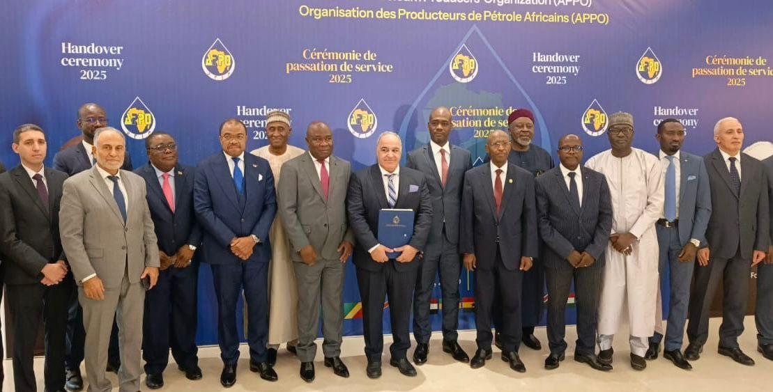مهندس جزائري يتولى الأمانة العامة لمنظمة الدول الإفريقية المنتجة للنفط مهندس جزائري يتولى الأمانة العامة لمنظمة الدول الإفريقية المنتجة للنفط