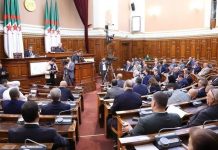 البرلمان الجزائري يبدأ مناقشة مشروع قانون لتجريم الاستعمار الفرنسي البرلمان الجزائري يبدأ مناقشة مشروع قانون لتجريم الاستعمار الفرنسي