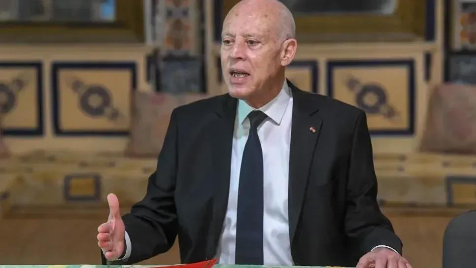 الرئيس التونسي ينفي صحة وثائق متداولة بشأن الاتفاق مع الجزائر الرئيس التونسي ينفي صحة وثائق متداولة بشأن الاتفاق مع الجزائر