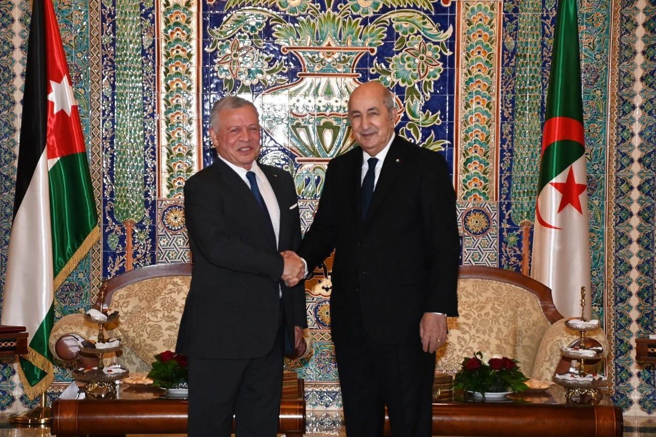 عاهل الأردن ورئيس الجزائر يبحثان تعزيز التعاون ومستجدات المنطقة عاهل الأردن ورئيس الجزائر يبحثان تعزيز التعاون ومستجدات المنطقة