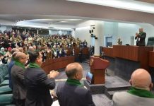 المجلس الشعبي الجزائري يصادق على قانون يجرم الاستعمار الفرنسي المجلس الشعبي الجزائري يصادق على قانون يجرم الاستعمار الفرنسي