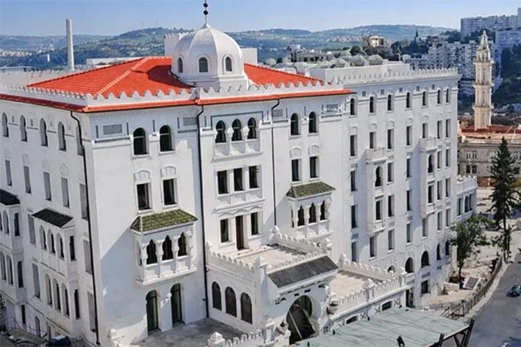 هكذا تحوّل فندق “سيرتا” بقسنطينة إلى “قصر” وقفز على النجوم هكذا تحوّل فندق “سيرتا” بقسنطينة إلى “قصر” وقفز على النجوم