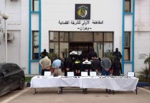 بعد تداول فيديوهات لهم عبر تيك توك: الإطاحة بأخطر عصابة أحياء في وهران بعد تداول فيديوهات لهم عبر تيك توك: الإطاحة بأخطر عصابة أحياء في وهران