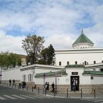 اليمين المتطرف قلقٌ من دور “مسجد باريس” الاقتصادي لصالح الجزائر اليمين المتطرف قلقٌ من دور “مسجد باريس” الاقتصادي لصالح الجزائر