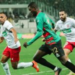 اللاعبون الأجانب في الدوري الجزائري.. استثمارات كبيرة وأداء متواضع اللاعبون الأجانب في الدوري الجزائري.. استثمارات كبيرة وأداء متواضع