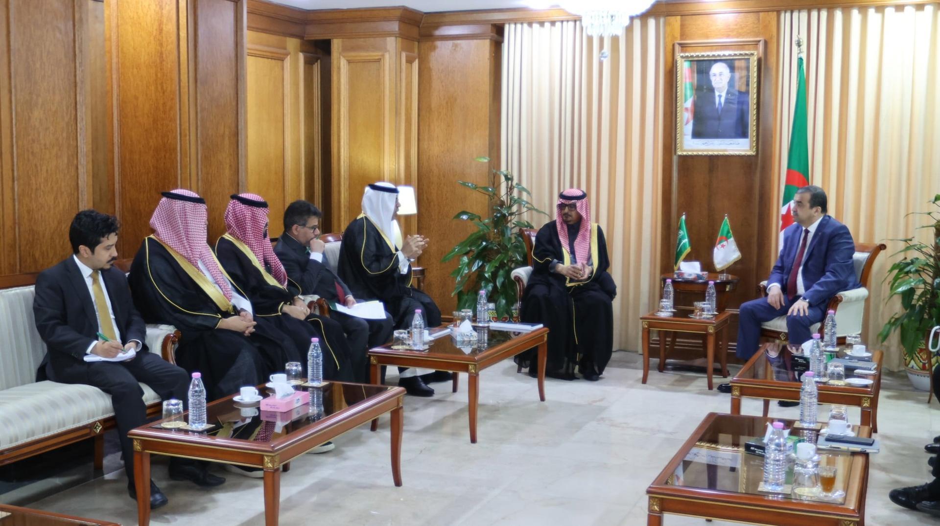 شركة سعودية تبدي اهتمامها بالاستثمار لتوطين صناعة تجهيزات تحلية المياه شركة سعودية تبدي اهتمامها بالاستثمار لتوطين صناعة تجهيزات تحلية المياه