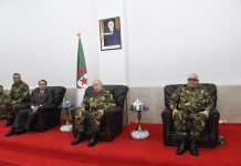 الفريق أول شنقريحة يتابع عملية إطلاق القمر الصناعي “Alsat-3B” الفريق أول شنقريحة يتابع عملية إطلاق القمر الصناعي “Alsat-3B”