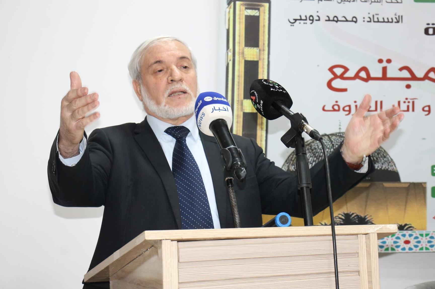 حركة النهضة تدعو لإشراك الأحزاب في مناقشة قوانين الحكومة حركة النهضة تدعو لإشراك الأحزاب في مناقشة قوانين الحكومة