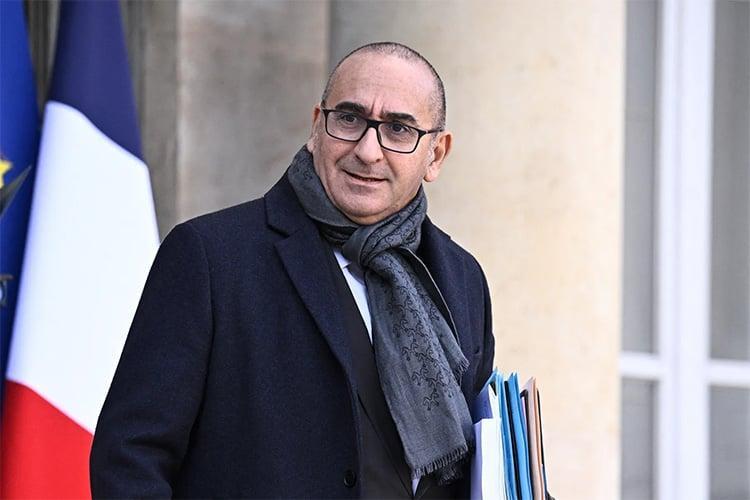 وزير الداخلية منتظر في الجزائر.. وعليه أن يذهب ! وزير الداخلية منتظر في الجزائر.. وعليه أن يذهب !