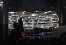 ميناء “جن جن” يستقبل شحنة جديدة من الحافلات الصينية ميناء “جن جن” يستقبل شحنة جديدة من الحافلات الصينية