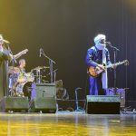 فرقة تيكوباوين.. الغناء الصحراوي يتحول إلى رسالة هوية وحرية للجزائريين فرقة تيكوباوين.. الغناء الصحراوي يتحول إلى رسالة هوية وحرية للجزائريين