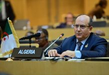 تبون: الجزائر متمسكة بسيادة الدول وتسوية النزاعات بالحوار السلمي تبون: الجزائر متمسكة بسيادة الدول وتسوية النزاعات بالحوار السلمي