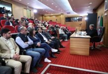 بوعمامة يمنح رخص الاعتماد لوسائل إعلام دولية بوعمامة يمنح رخص الاعتماد لوسائل إعلام دولية