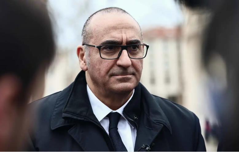 كيف تعاطى الإعلام الفرنسي مع زيارة وزير الداخلية إلى الجزائر؟ كيف تعاطى الإعلام الفرنسي مع زيارة وزير الداخلية إلى الجزائر؟