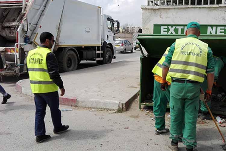 تسخير 4500 عامل و390 شاحنة لرفع النفايات خلال شهر رمضان تسخير 4500 عامل و390 شاحنة لرفع النفايات خلال شهر رمضان