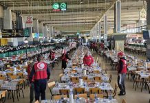 1200 وجبة يوميًا بمحطة خروبة.. الهلال الأحمر يفتتح أكبر مطعم للإفطار 1200 وجبة يوميًا بمحطة خروبة.. الهلال الأحمر يفتتح أكبر مطعم للإفطار