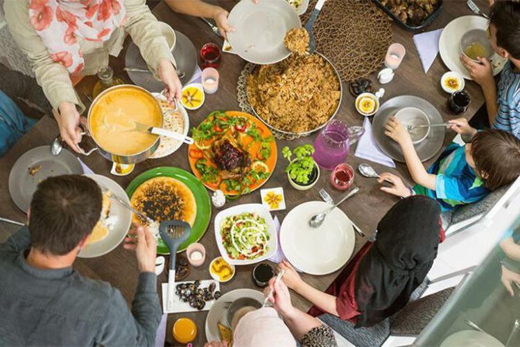 رمضان يكسر العزلة الرقمية ويغير سلوك ويوميات الجزائريين رمضان يكسر العزلة الرقمية ويغير سلوك ويوميات الجزائريين