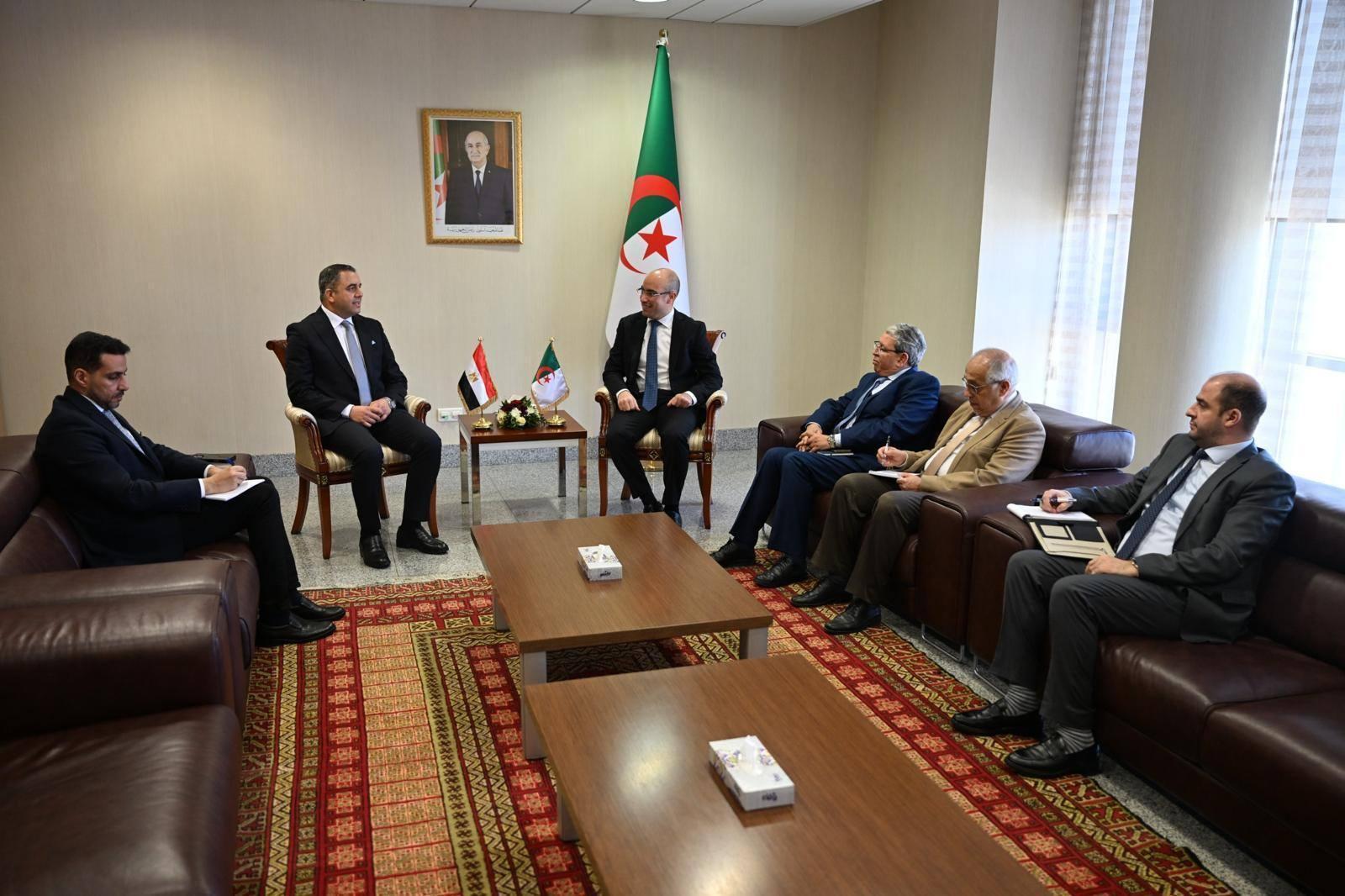 مباحثات جزائرية-مصرية لتعزيز التعاون في المجال القنصلي مباحثات جزائرية-مصرية لتعزيز التعاون في المجال القنصلي