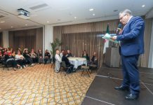 قنصل الجزائر العام في “نيس” ينظم إفطارا رمضانيا لأفراد الجالية قنصل الجزائر العام في “نيس” ينظم إفطارا رمضانيا لأفراد الجالية