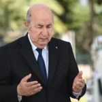 تبون يعزي عائلات العسكريين الشهداء تبون يعزي عائلات العسكريين الشهداء