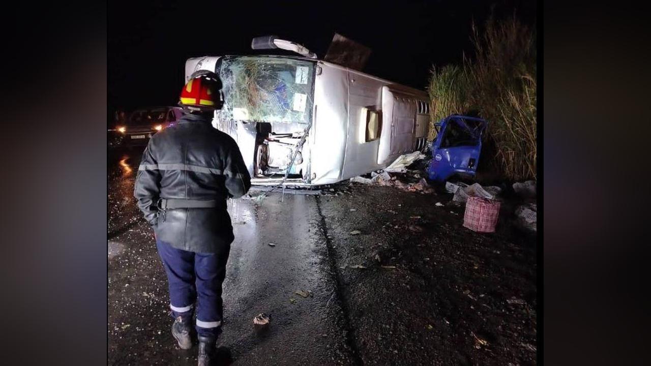 كارثة مرورية بالمسيلة.. وفاة 5 أشخاص وإصابة العشرات كارثة مرورية بالمسيلة.. وفاة 5 أشخاص وإصابة العشرات