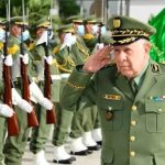 الفريق أول السعيد شنقريحة يهنئ مستخدمي الجيش الفريق أول السعيد شنقريحة يهنئ مستخدمي الجيش