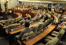 جدل حول حصة النساء والمال الفاسد في انتخابات البرلمان! جدل حول حصة النساء والمال الفاسد في انتخابات البرلمان!