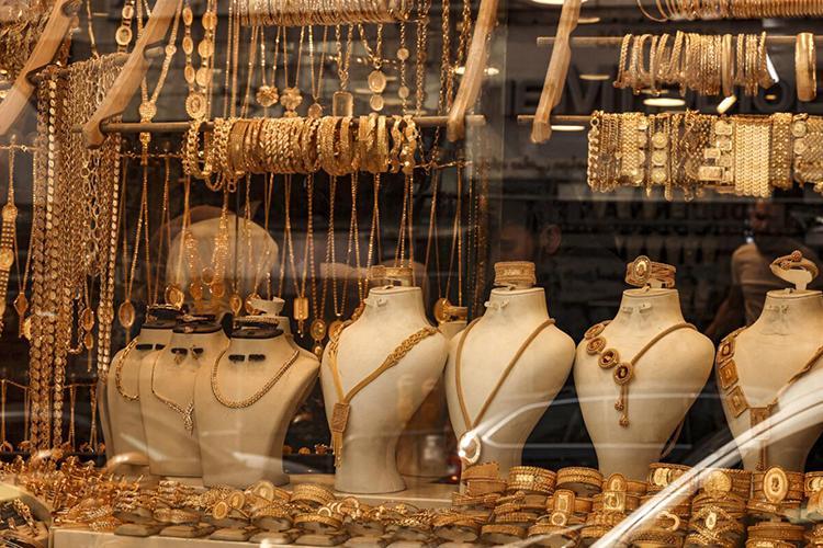 ترسيخ ثقافة التبليغ لمحاربة تجاوزات تجارة الذهب ترسيخ ثقافة التبليغ لمحاربة تجاوزات تجارة الذهب