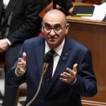 فرنسا تعلن معاودتها ترحيل الجزائريين فرنسا تعلن معاودتها ترحيل الجزائريين