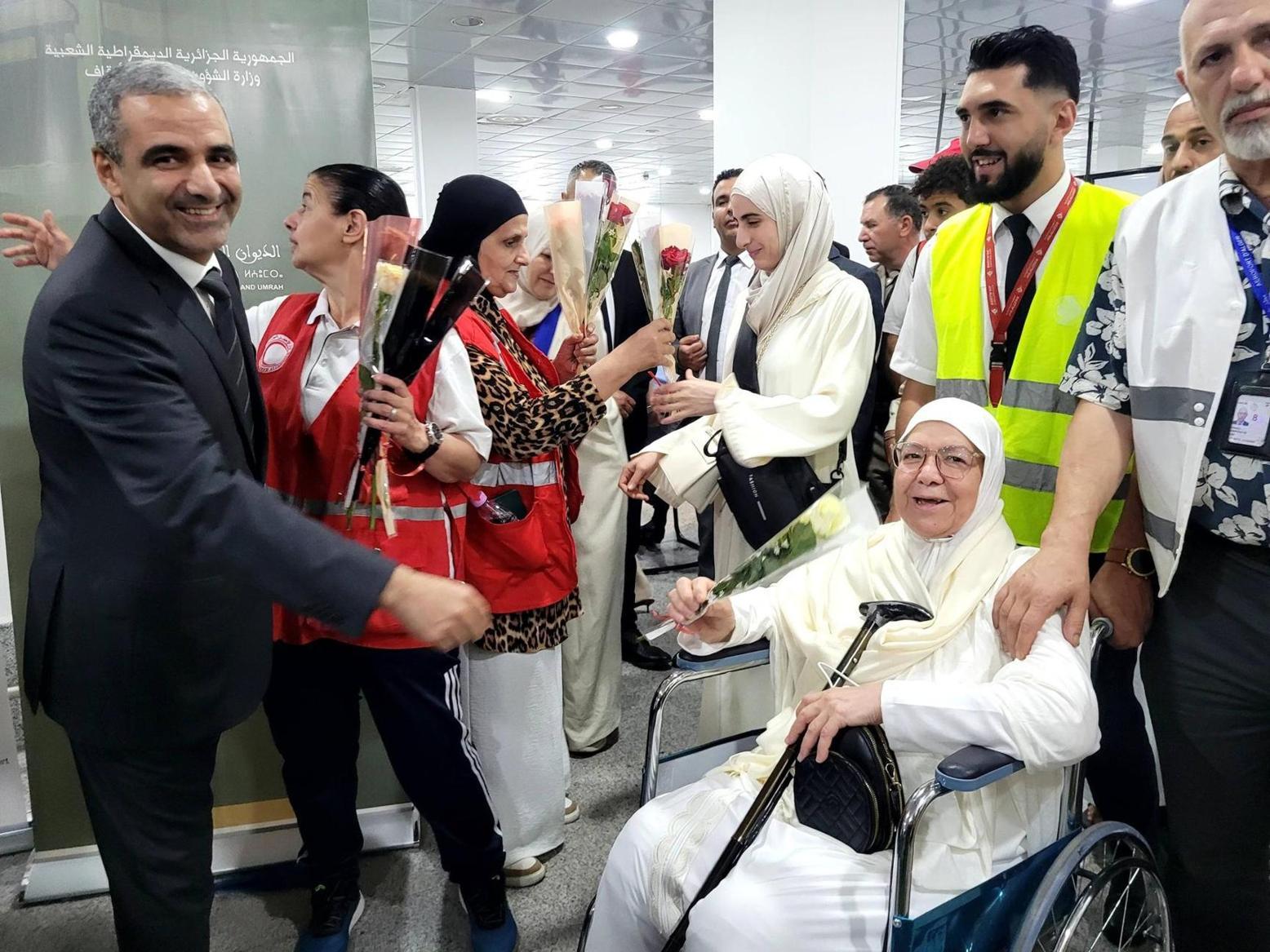 وصول أول وفد من الحجاج الجزائريين العائدين من البقاع المقدسة وصول أول وفد من الحجاج الجزائريين العائدين من البقاع المقدسة