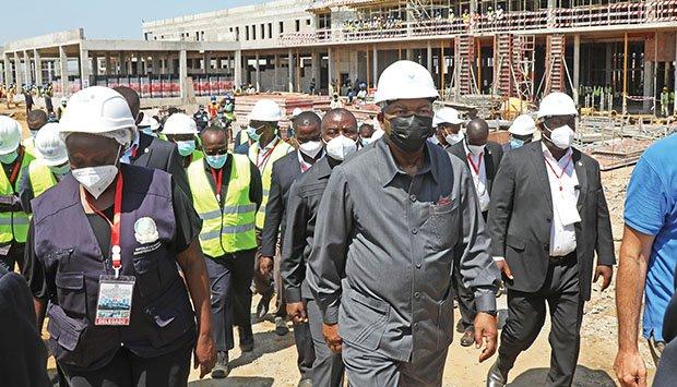 President of the Republic inspects works on future reference hospitals