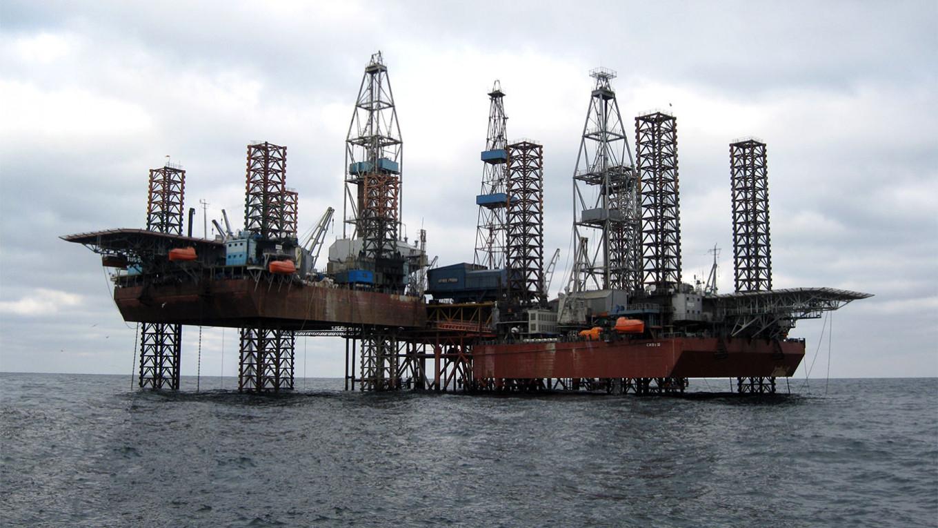 Angola produces 1.18 million barrels a day