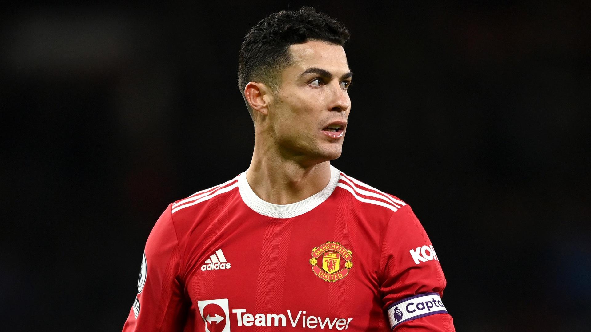 man United: Ronaldo willing to lower salary to leave the club man United: Ronaldo willing to lower salary to leave the club