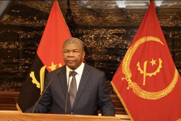 Executive decrees the cancellation of all shows for the death of José Eduardo dos Santos Executive decrees the cancellation of all shows for the death of José Eduardo dos Santos