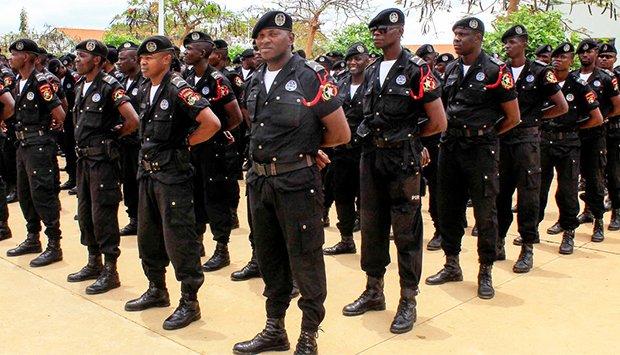 Police advise against remaining voters