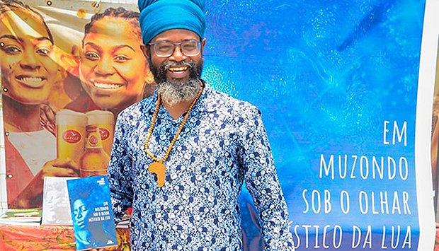 Writer defends book price reduction policies Writer defends book price reduction policies