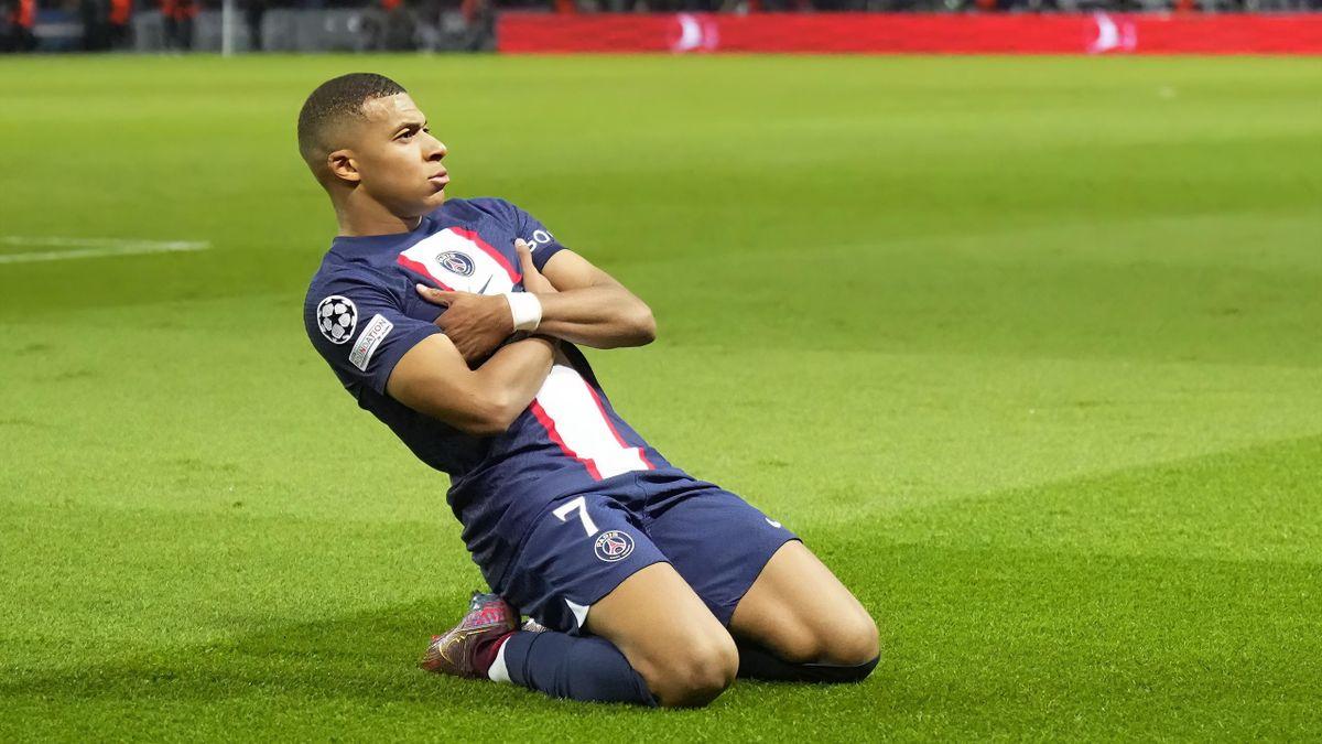 Mbappé puts France in the knockout stage Mbappé puts France in the knockout stage