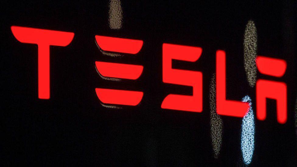 Tesla recalls 40,000 cars over power-steering fault Tesla recalls 40,000 cars over power-steering fault