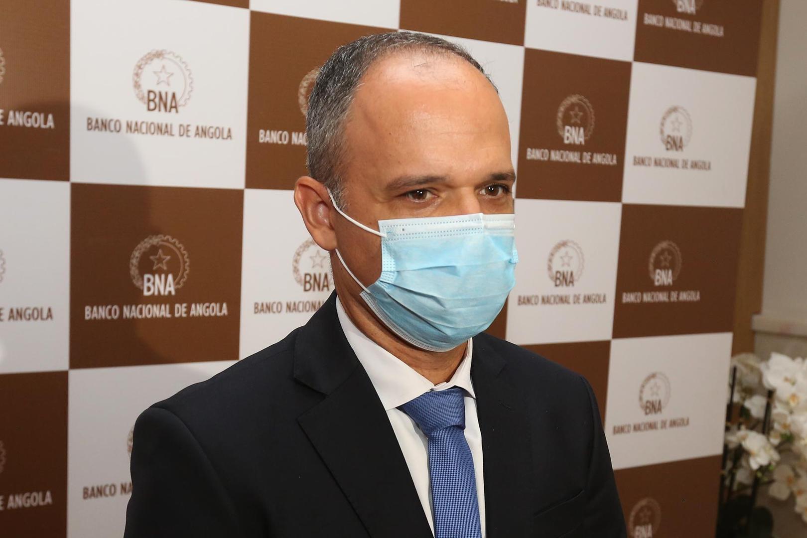 Alternative payment systems should prioritize unbanked population Alternative payment systems should prioritize unbanked population