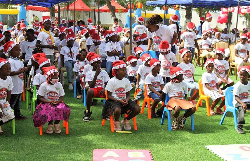 Solidarity Christmas covers 300 children from Nzeto Solidarity Christmas covers 300 children from Nzeto