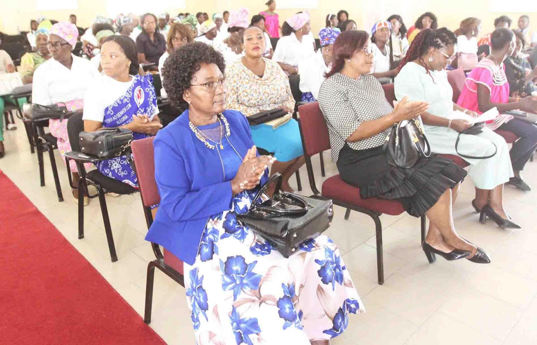 Women urged to bet on their abilities Women urged to bet on their abilities