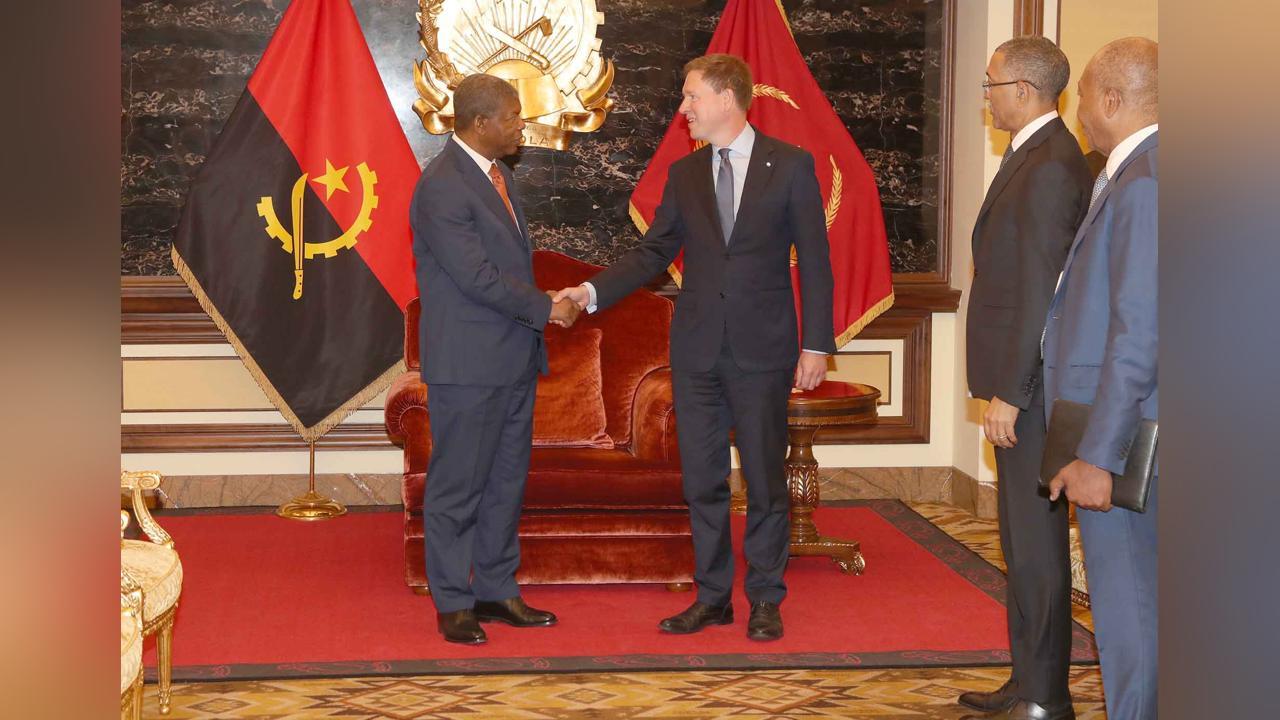 De Beers Group signs Mineral Investment Contracts with Angola – De