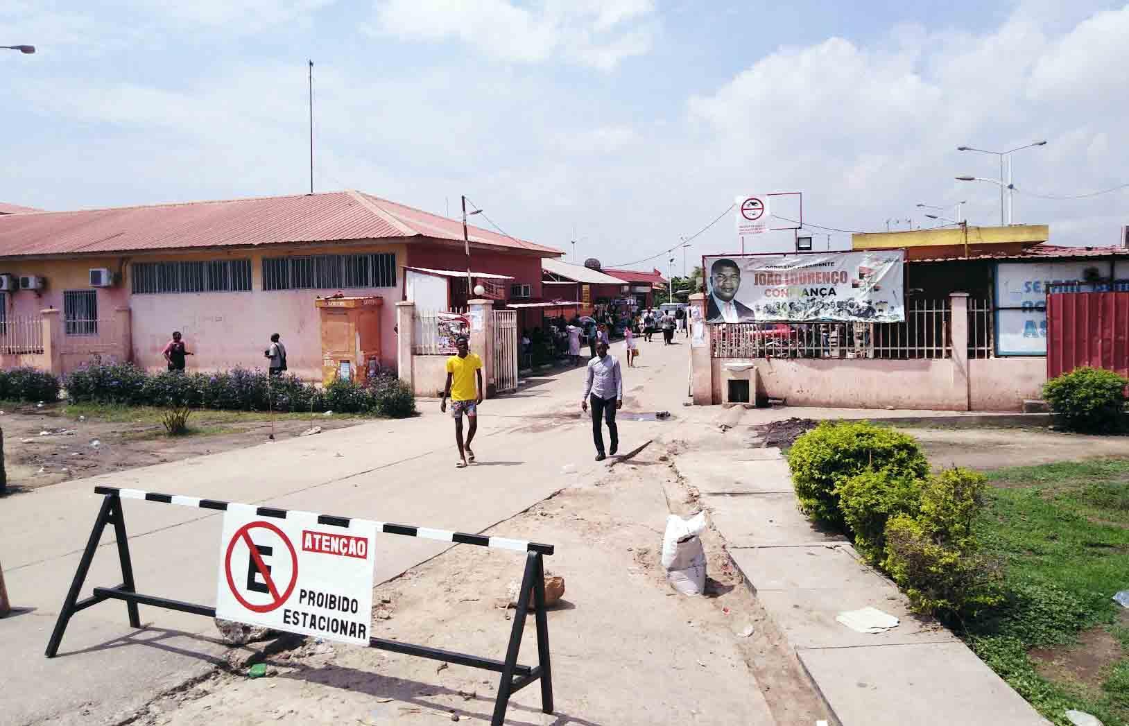 Fire consumes more than 30 stores in the Asa Branca Market Fire consumes more than 30 stores in the Asa Branca Market