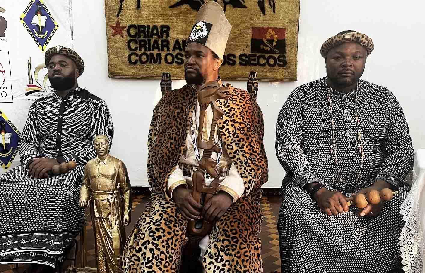 King Ekuikui VI presents Mbalundu hegemony King Ekuikui VI presents Mbalundu hegemony