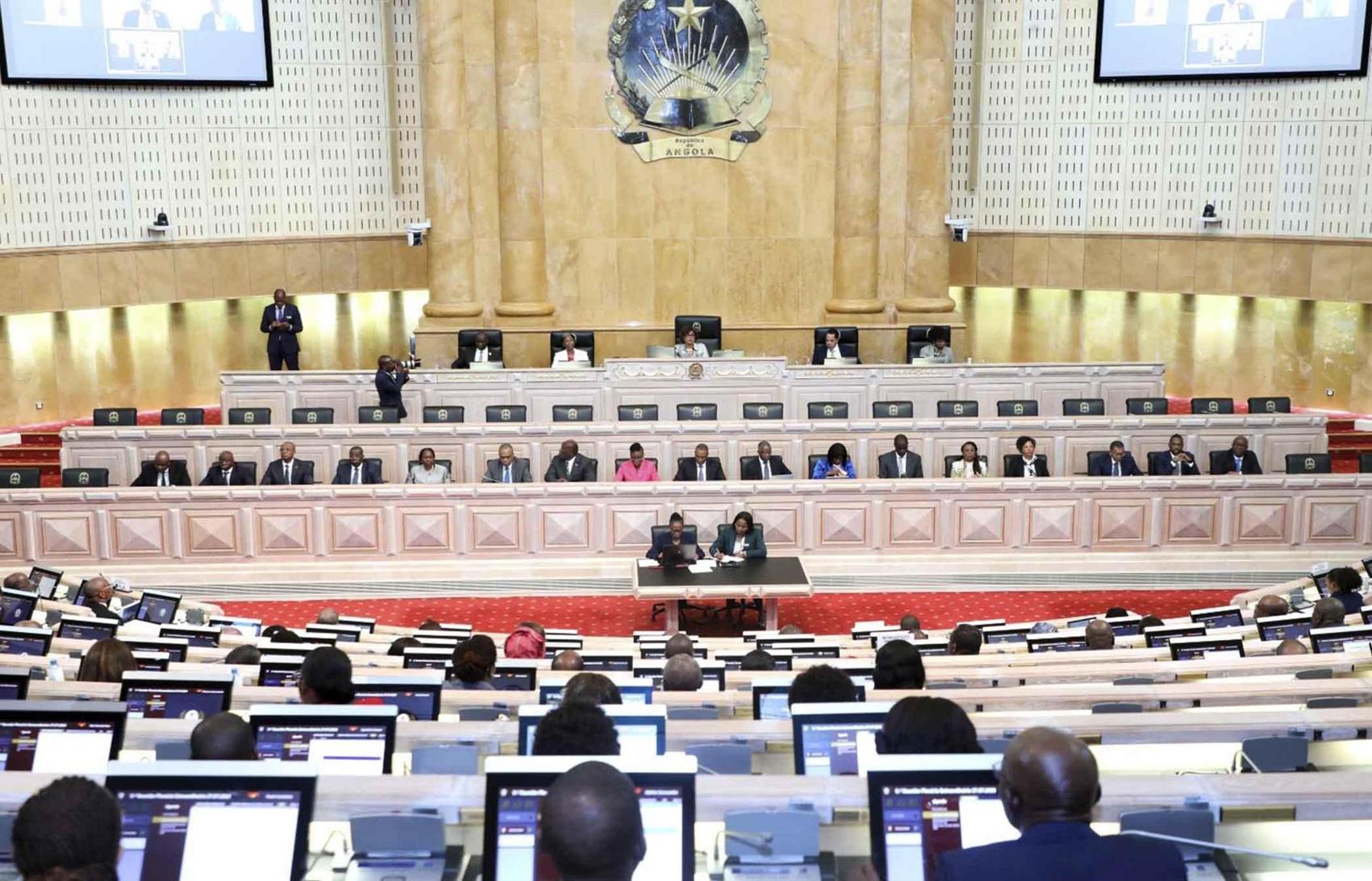 Deputies want Ombudsman elevated to independent body Deputies want Ombudsman elevated to independent body