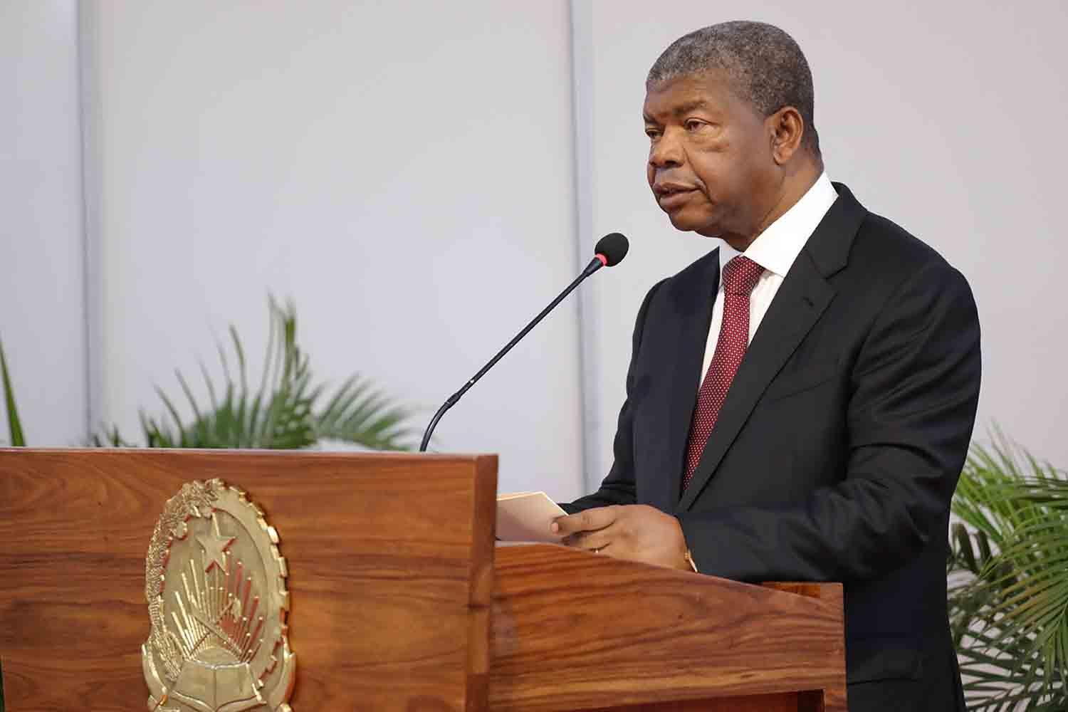 Presidential couple spends time with children in Cuanza-Sul Presidential couple spends time with children in Cuanza-Sul