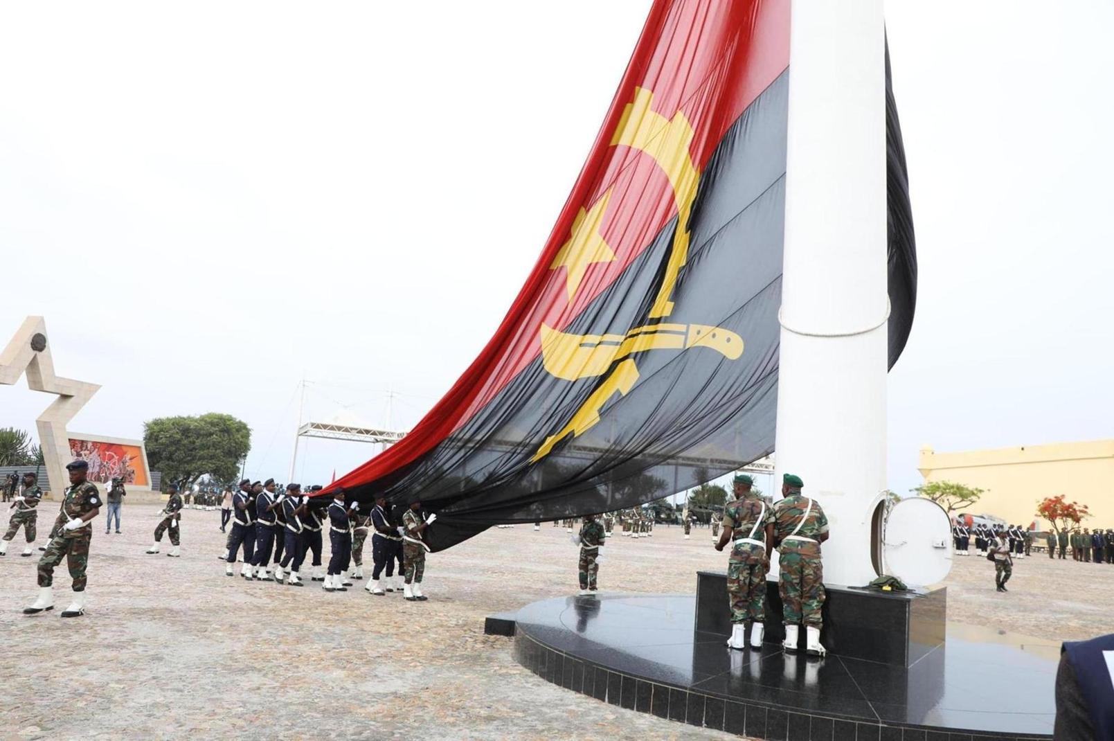 Flag Hoisted in Allusion to the 49Th Anniversary of National Independence Flag Hoisted in Allusion to the 49Th Anniversary of National Independence