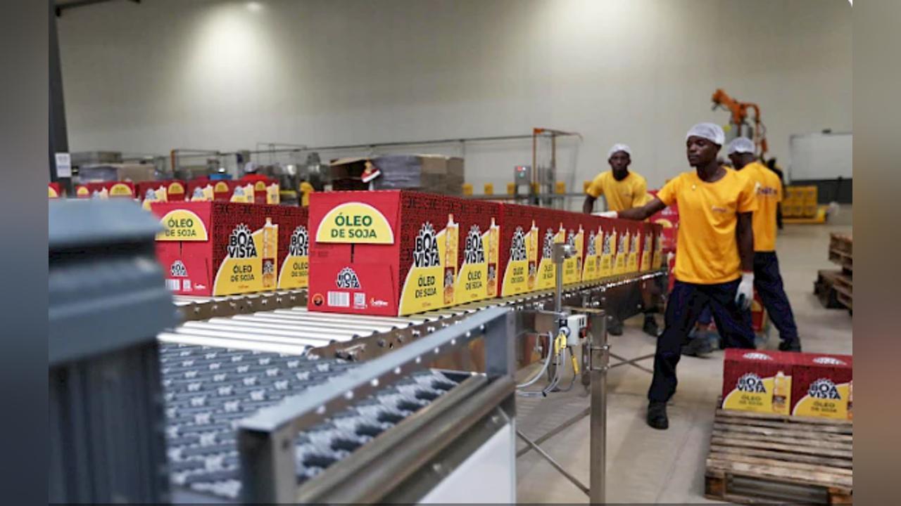 Angola Refines 1,300 Tons of Cooking Oil Angola Refines 1,300 Tons of Cooking Oil
