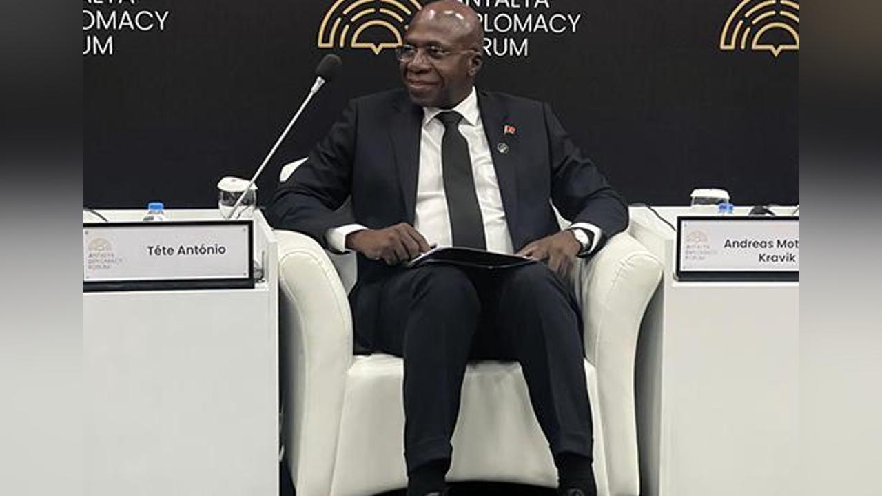 Teté AntóNio Speaks on the Panel “Effective Mediation - Looking to the Future in Conflict Resolution” Teté AntóNio Speaks on the Panel “Effective Mediation - Looking to the Future in Conflict Resolution”